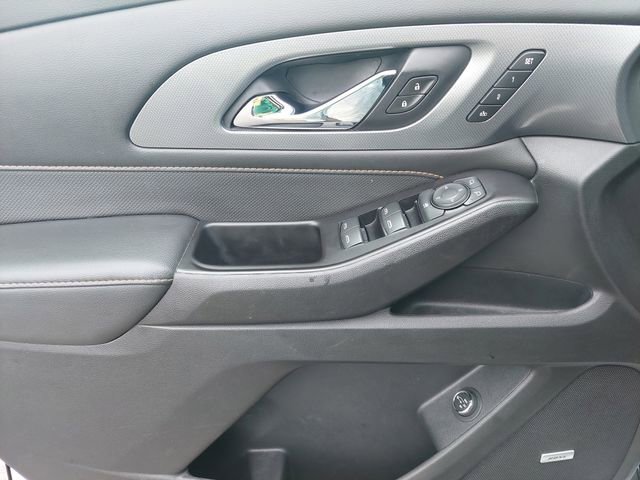 Used 2020 Chevrolet Traverse Premier w/ Redline Edition AWD/4WD image 19