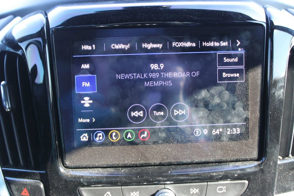 Used 2023 Chevrolet Traverse Premier image 31