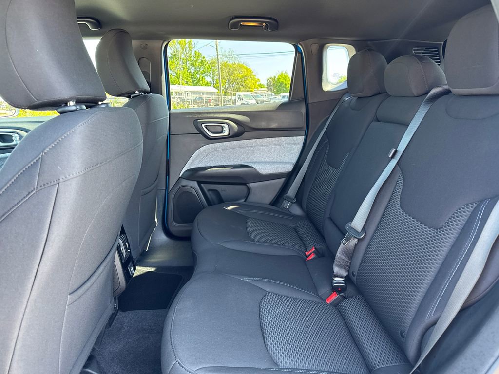 Used 2024 Jeep Compass Sport image 13