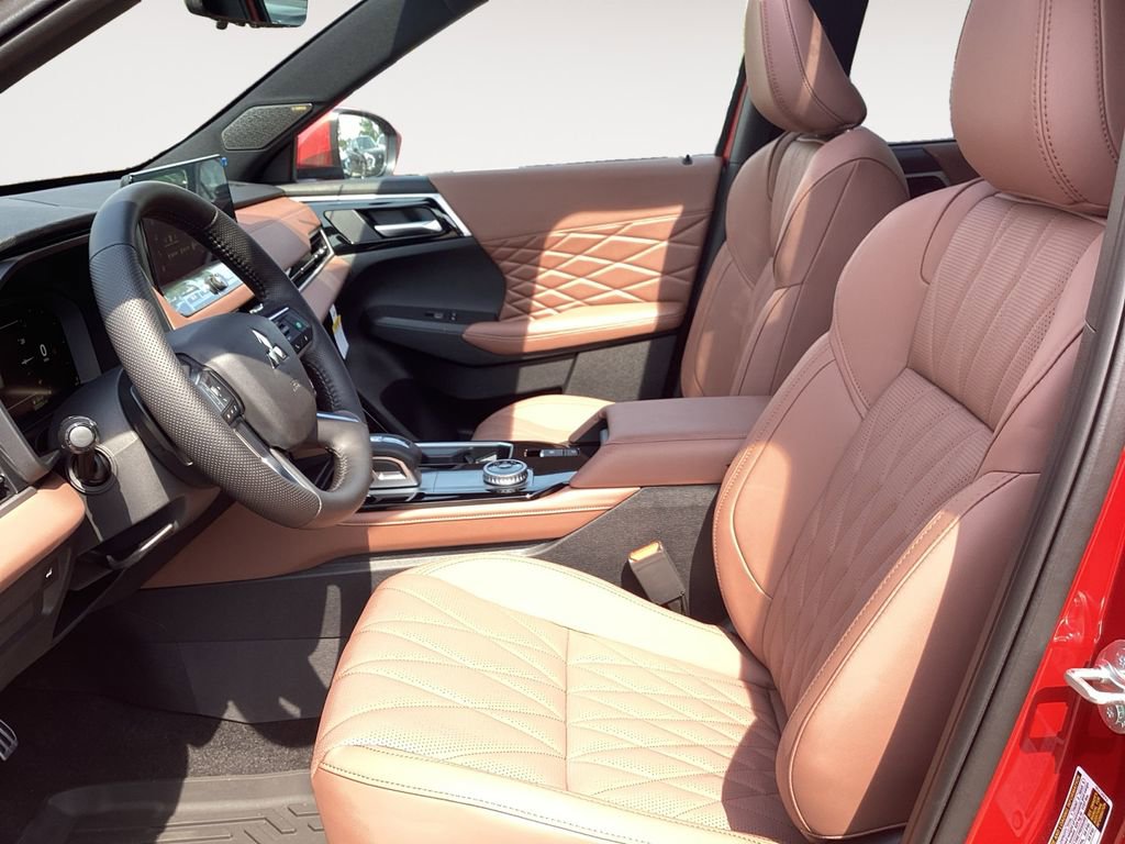 New 2025 Mitsubishi Outlander SEL image 9