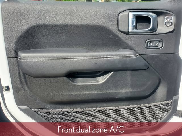 Used 2022 Jeep Wrangler Unlimited Sahara AWD/4WD image 11