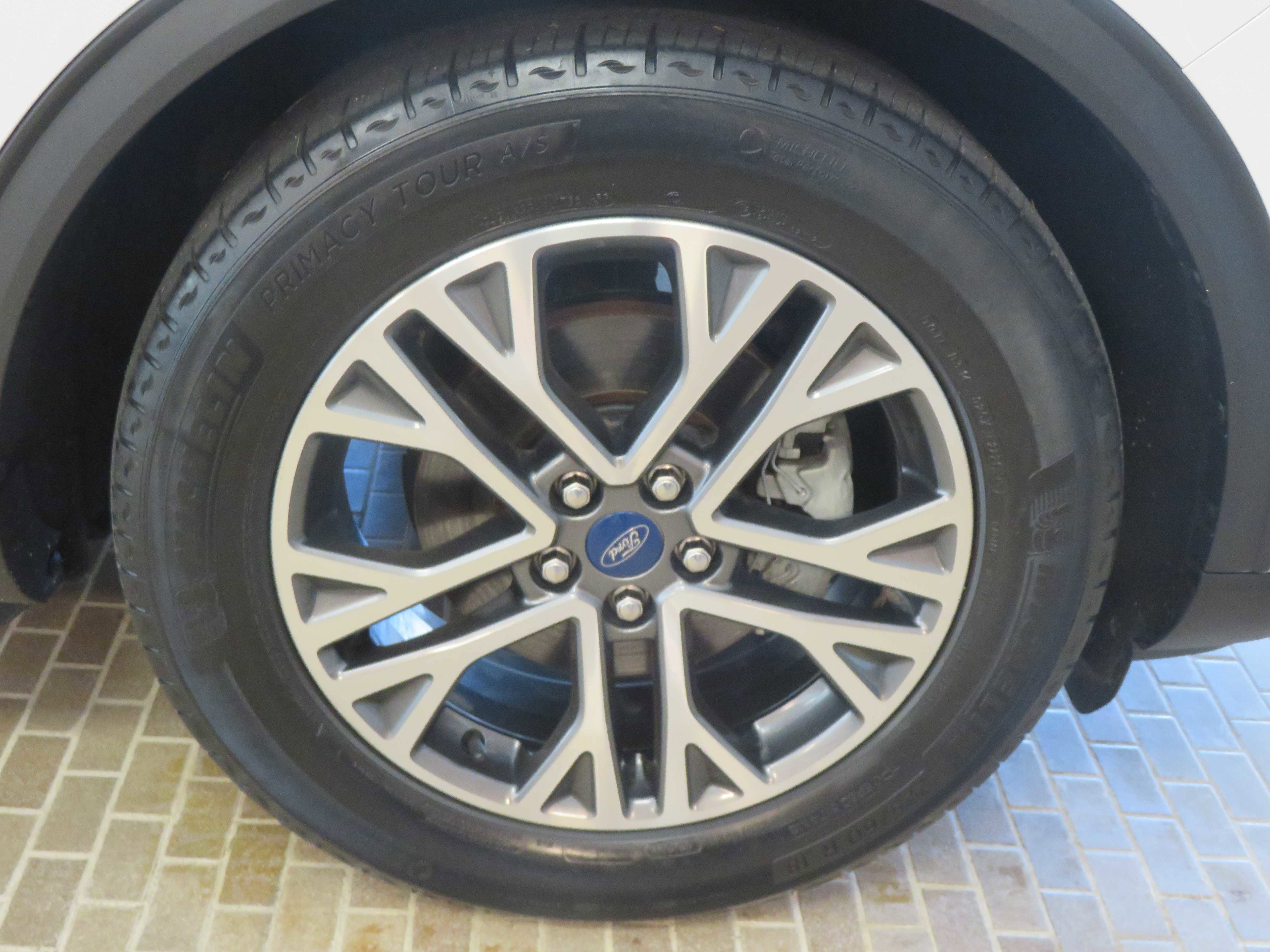 Used 2020 Ford Escape SEL image 10