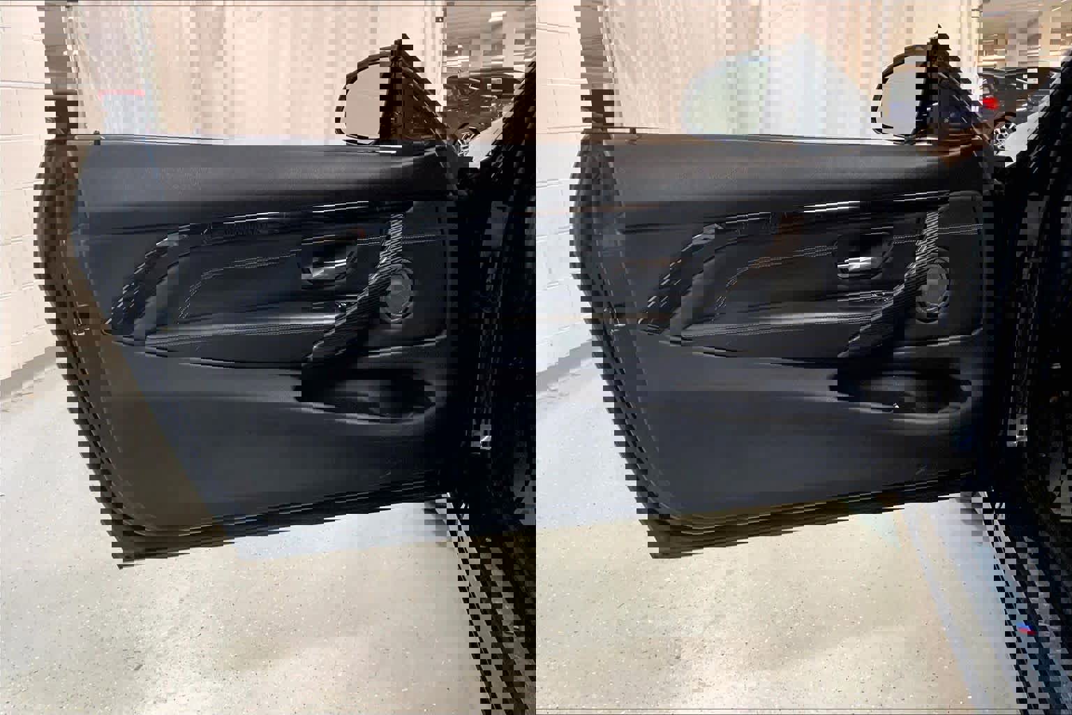 Used 2018 BMW M4 Coupe w/ Competition Package image 21