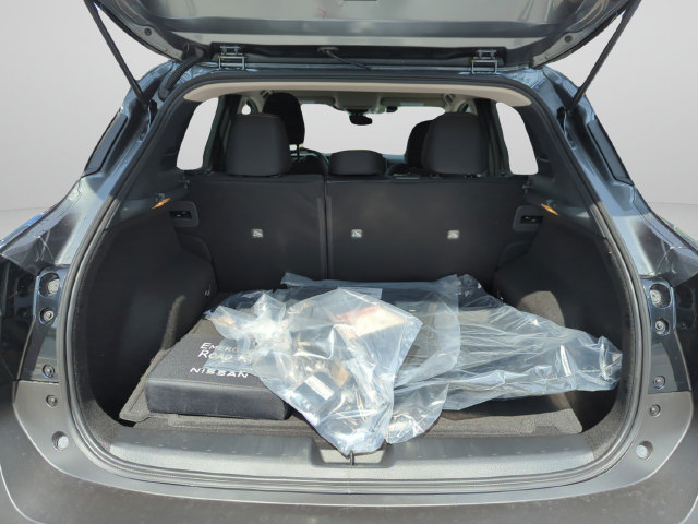 Certified 2026 Nissan Kicks SV w/ Charging Package FWD image 15