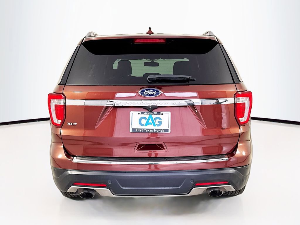 Used 2018 Ford Explorer XLT w/ Equipment Group 201A FWD image 6