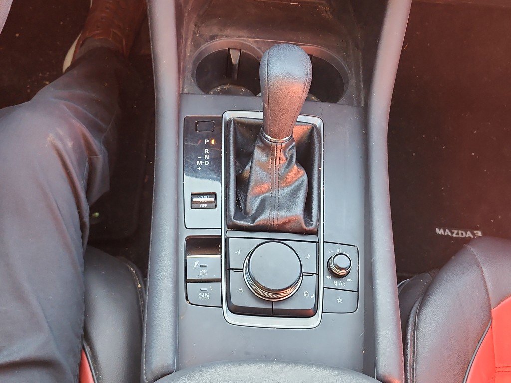 Used 2021 MAZDA MAZDA3 s image 21