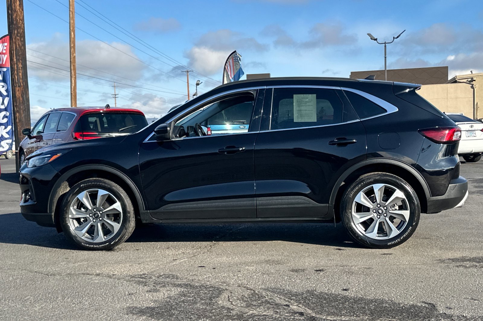 Used 2025 Ford Escape Platinum AWD/4WD image 8