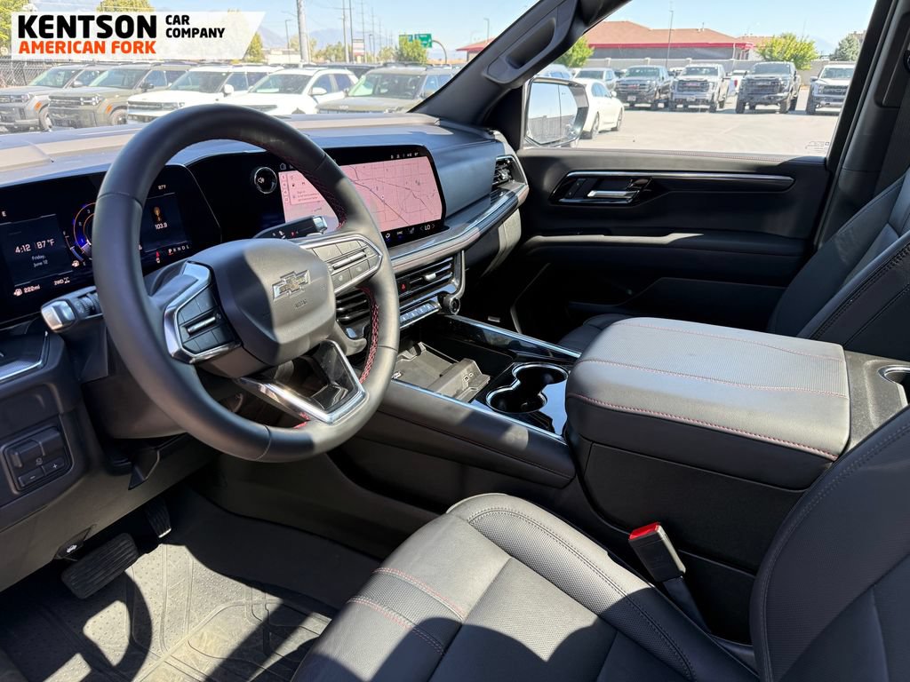 Used 2025 Chevrolet Suburban RST w/ RST Capability Package AWD/4WD image 29