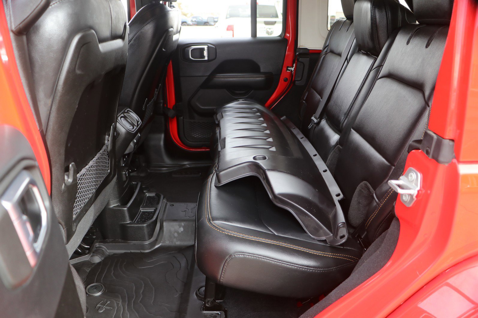 Used 2024 Jeep Wrangler Sahara w/ Technology Group image 28