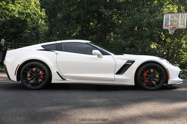 Used 2016 Chevrolet Corvette Z06 w/ 2LZ Preferred Equipment Group RWD image 19