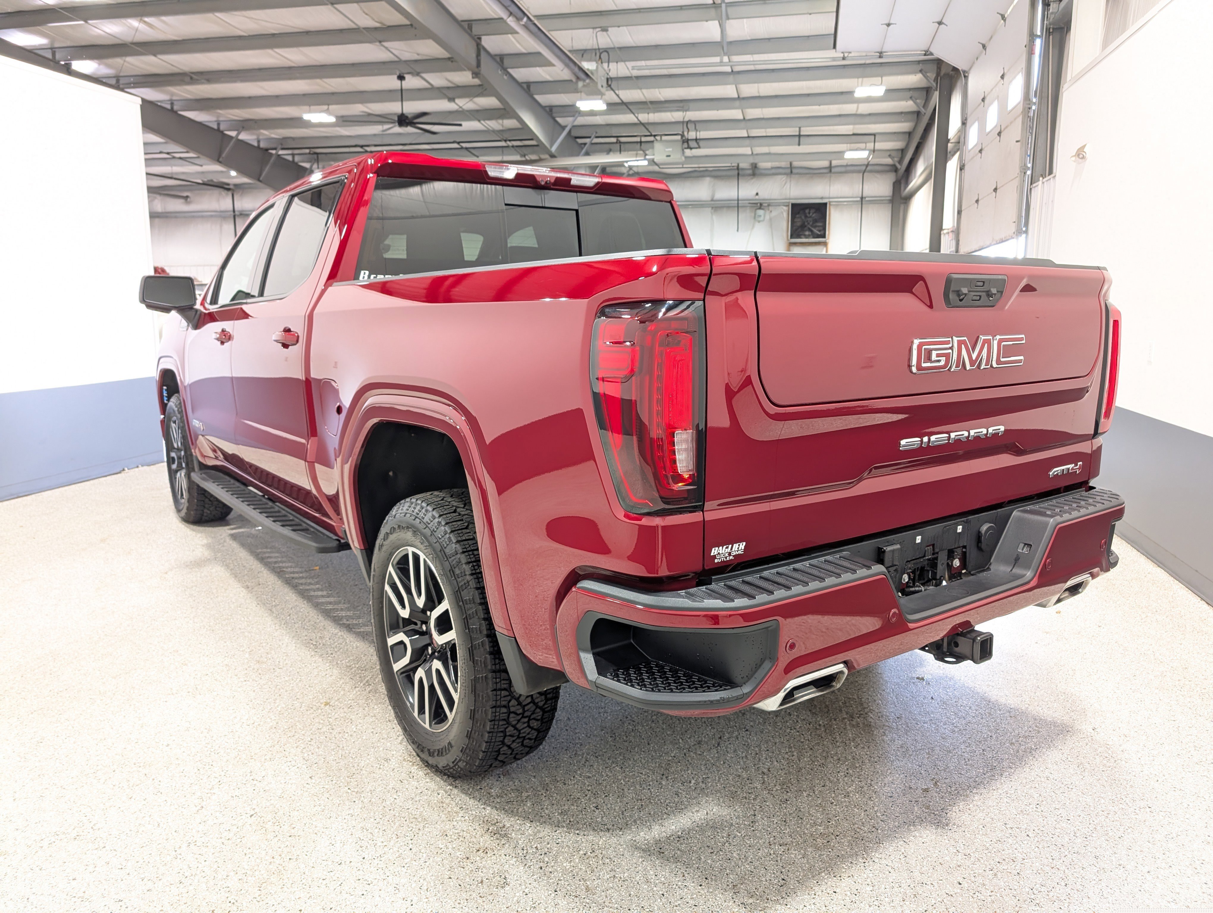 Used 2025 GMC Sierra 1500 AT4 w/ AT4 Premium Package image 5