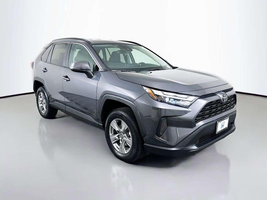 Used 2025 Toyota RAV4 XLE image 3