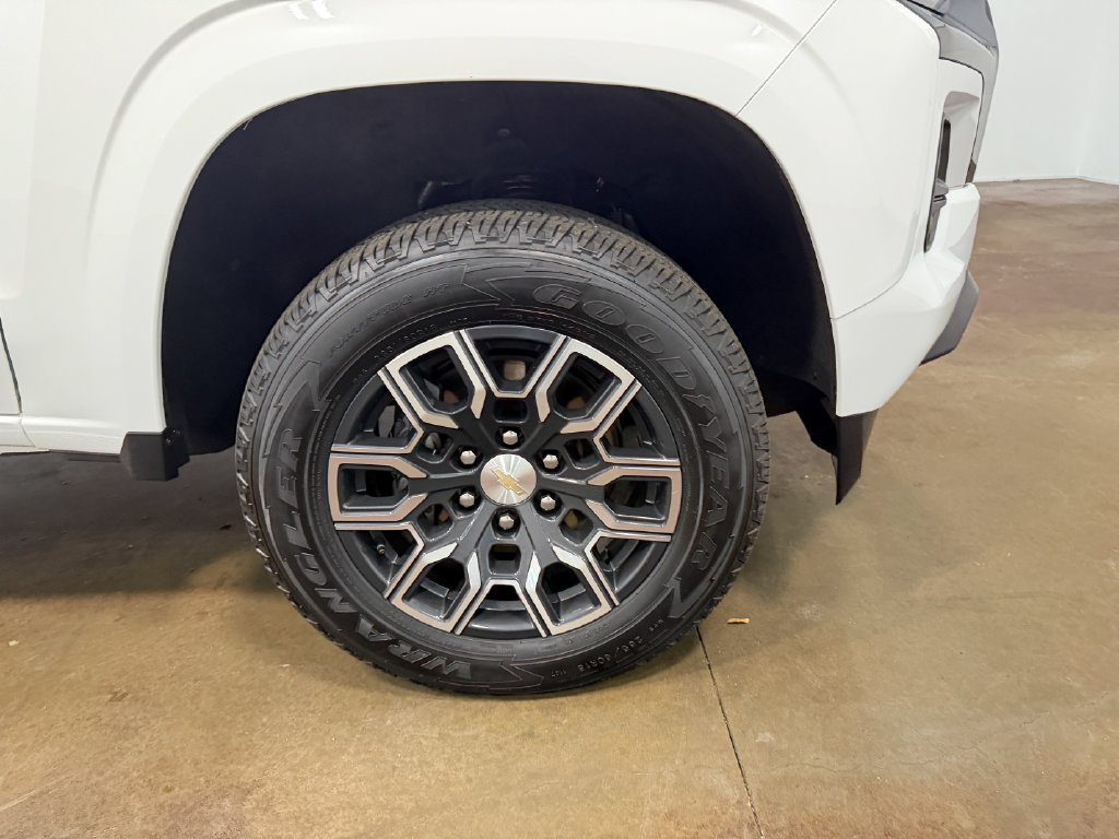 Used 2023 Chevrolet Colorado LT w/ LT Convenience Package III AWD/4WD image 86