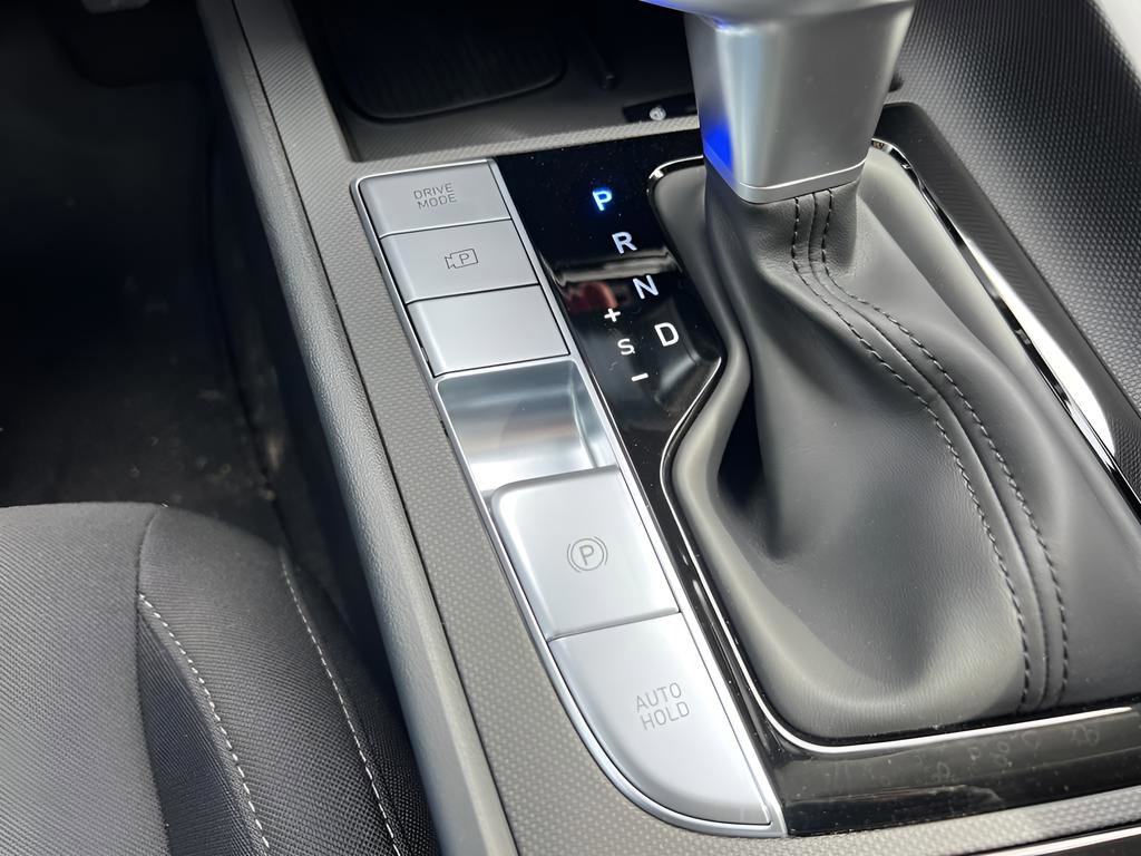 Used 2025 Hyundai Elantra SEL w/ Cargo Package image 26