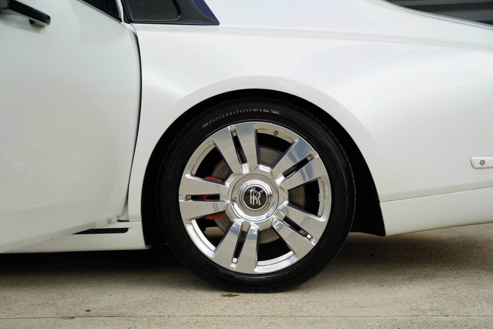 Used 2018 Rolls-Royce Phantom Extended Wheelbase RWD image 8