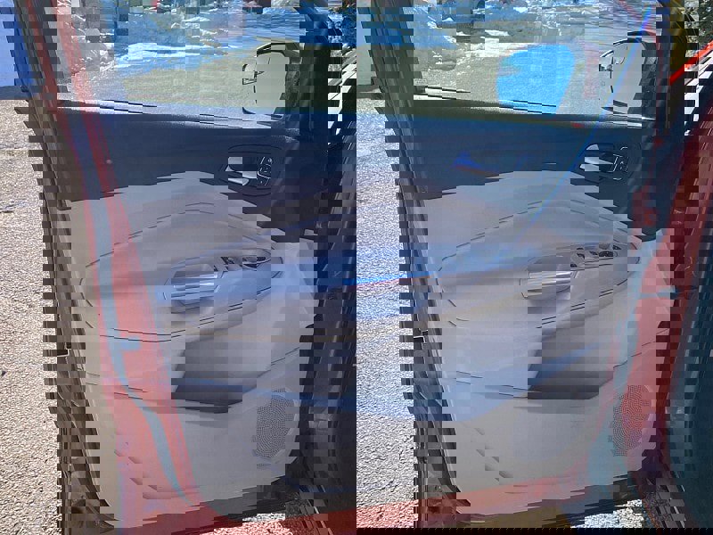 Used 2019 Ford Escape Titanium image 26