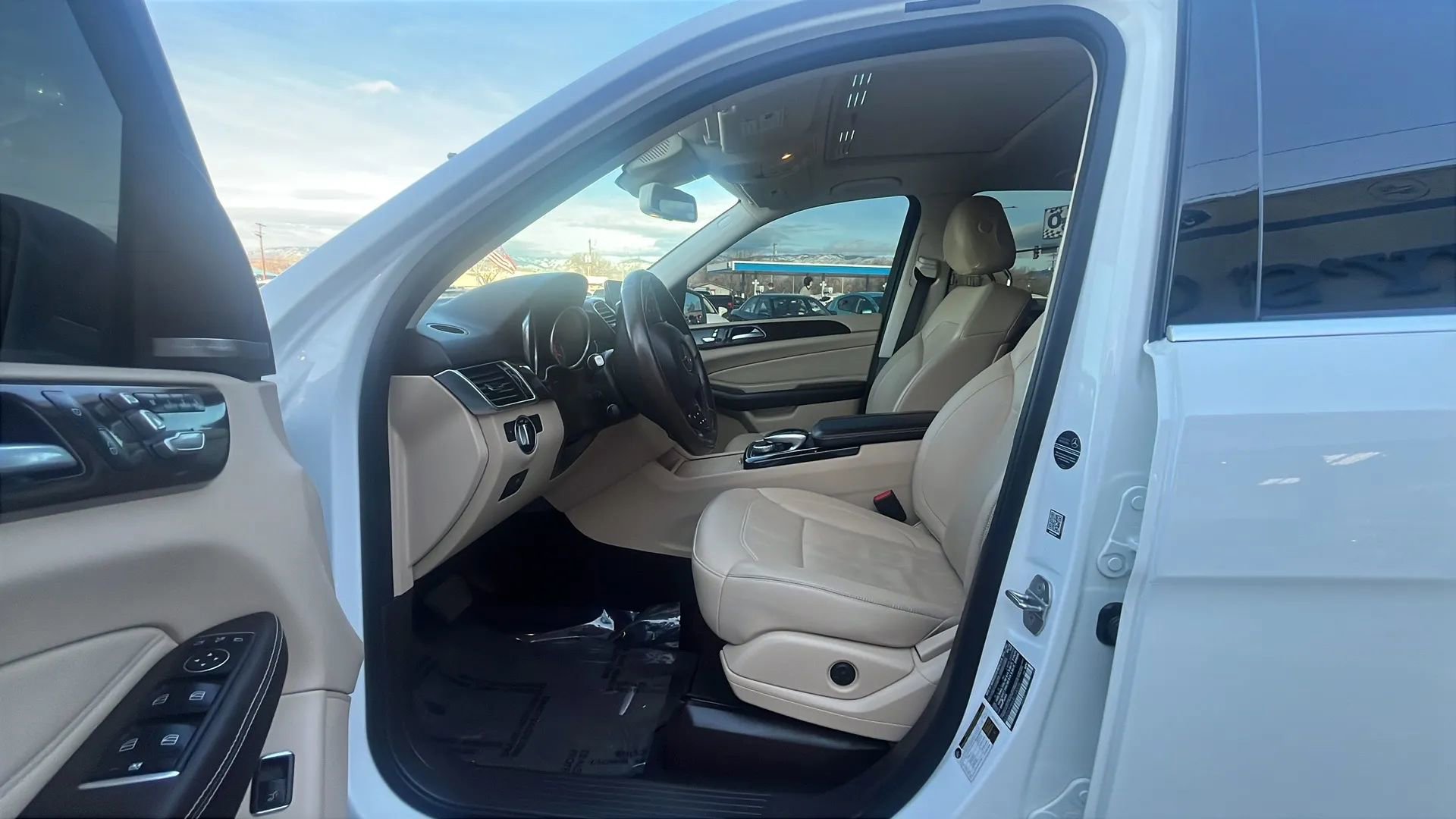 Used 2018 Mercedes-Benz GLE 350 GLE 350 4MATIC Sport Utility 4 image 9