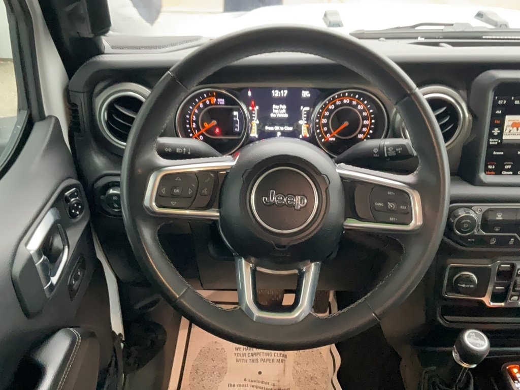 Used 2023 Jeep Gladiator Overland image 11