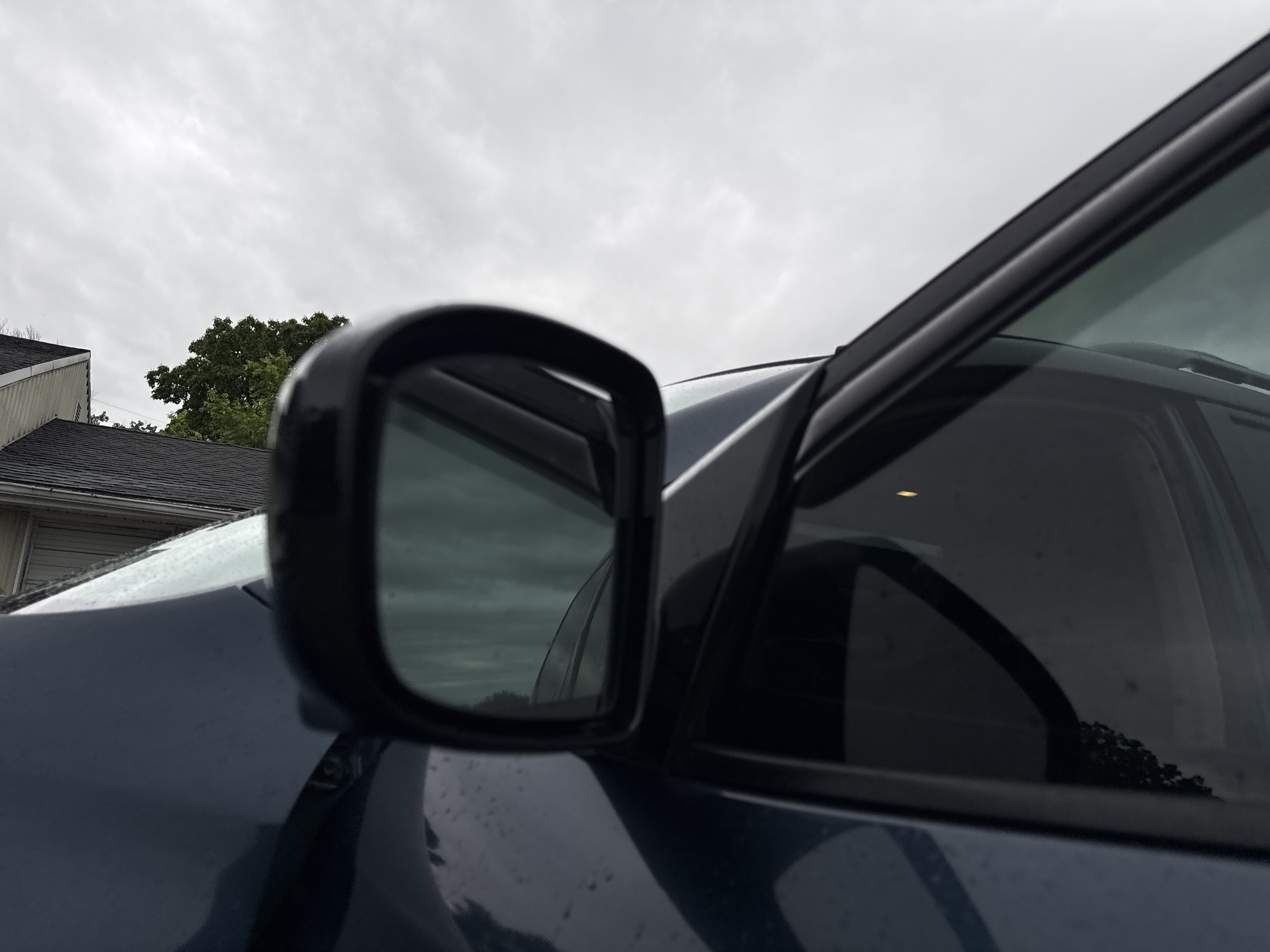 Used 2014 Nissan Pathfinder Platinum FWD image 14