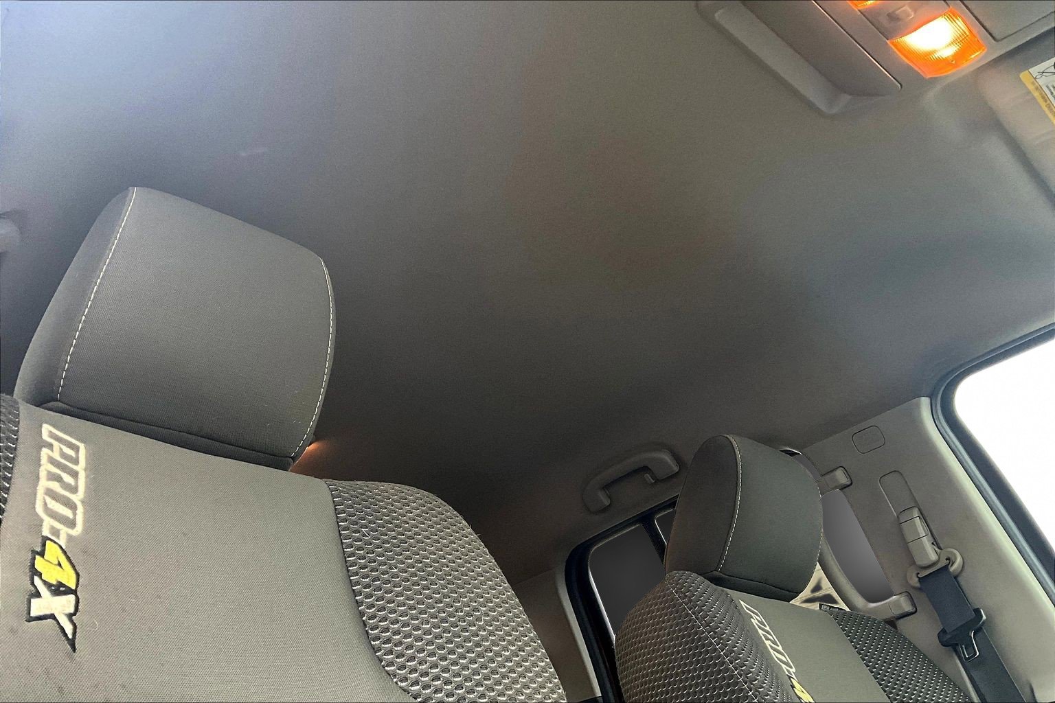 Used 2014 Nissan Frontier PRO-4X image 27
