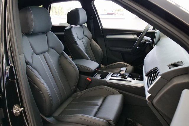 Certified 2025 Audi Q5 Prestige w/ Prestige Package image 16