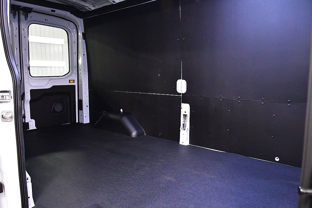 New 2026 Ford Transit 150 148 Medium Roof AWD w/ Load Area Protection Package image 27