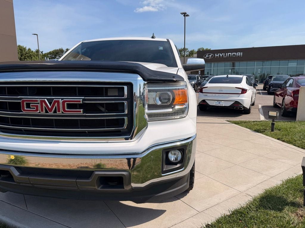 Used 2015 GMC Sierra 1500 SLT w/ SLT Crew Cab Value Package AWD/4WD image 9
