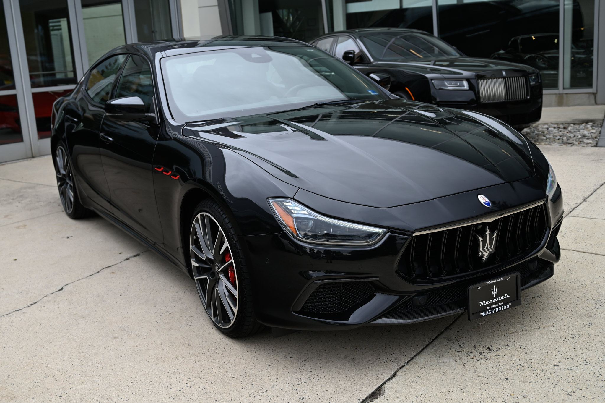 Used 2021 Maserati Ghibli Trofeo RWD image 3