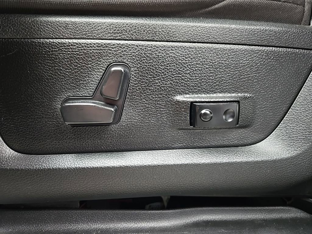 Used 2023 RAM 3500 Big Horn w/ Level 1 Equipment Group image 15