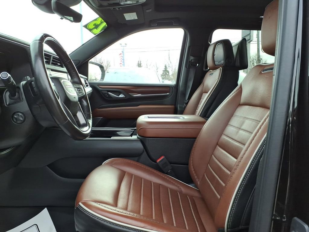 Used 2023 GMC Yukon XL Denali Ultimate image 13