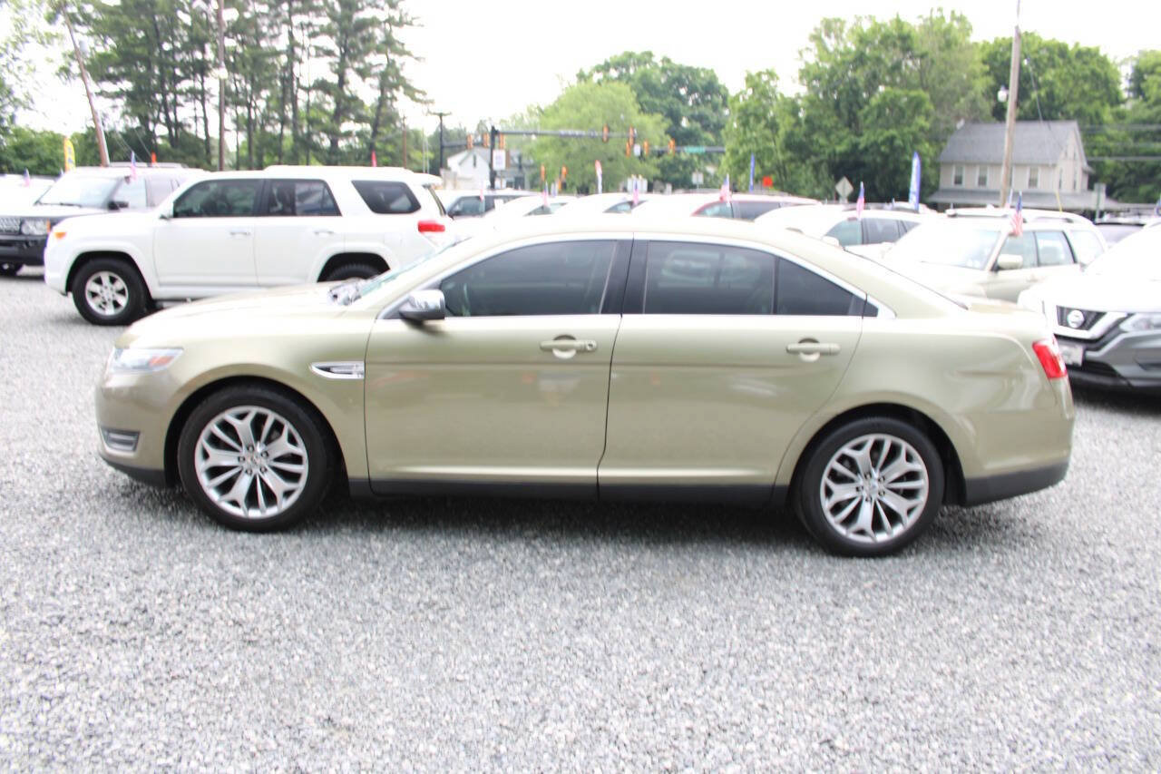Used 2013 Ford Taurus Limited FWD image 10
