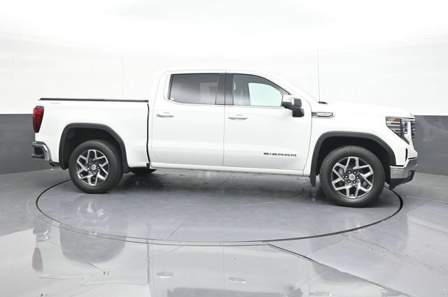 Used 2023 GMC Sierra 1500 SLT w/ SLT Convenience Package AWD/4WD image 18