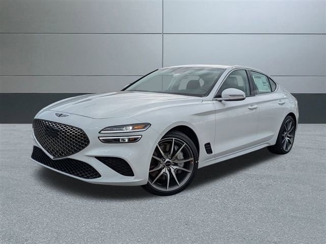 Used 2025 Genesis G70 2.5T image 1