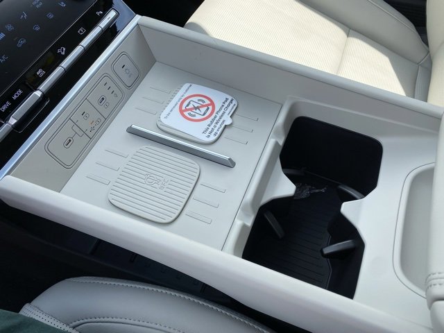 Used 2024 Hyundai Santa Fe Limited image 28