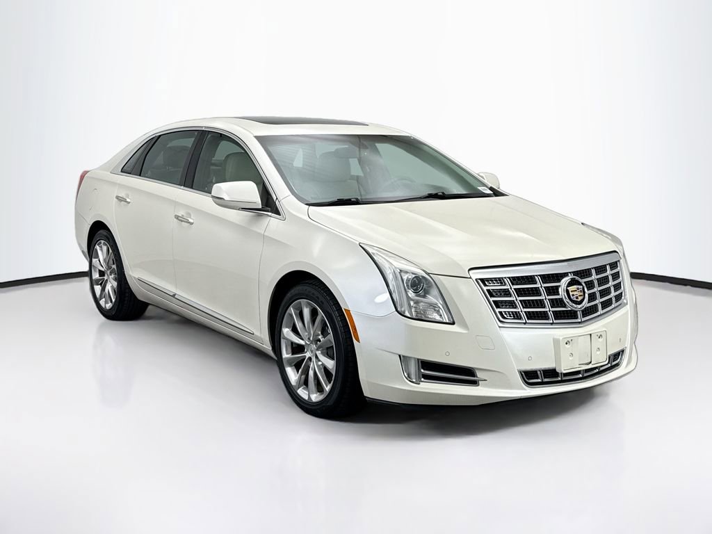 Used 2013 Cadillac XTS Luxury image 3