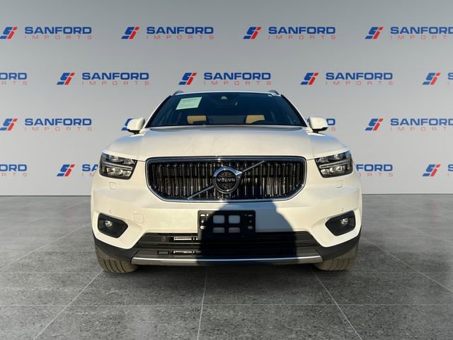 Used 2022 Volvo XC40 T5 Inscription w/ Climate Package image 8
