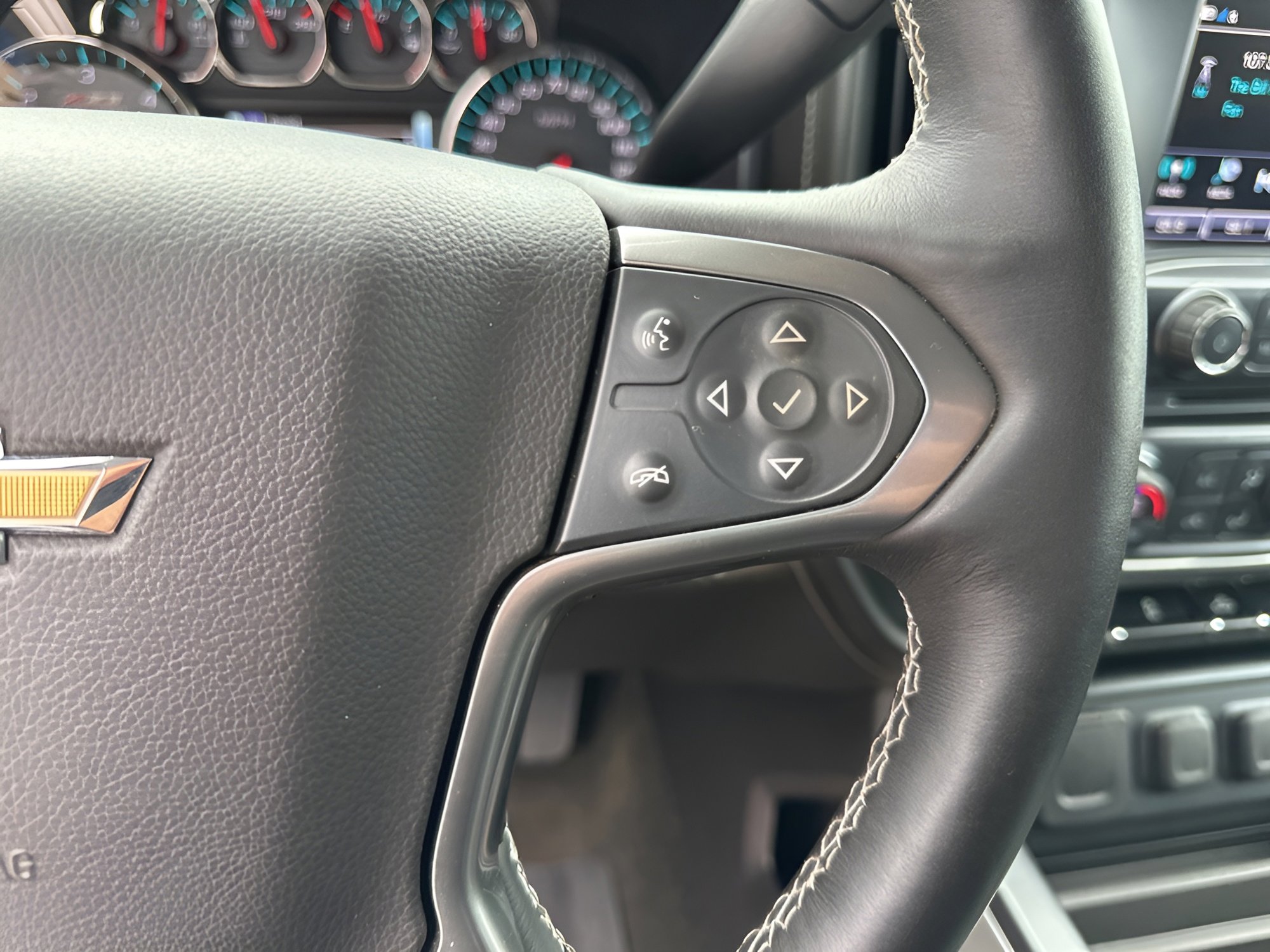 Used 2017 Chevrolet Silverado 1500 LTZ Z71 w/ LTZ Plus Package image 19