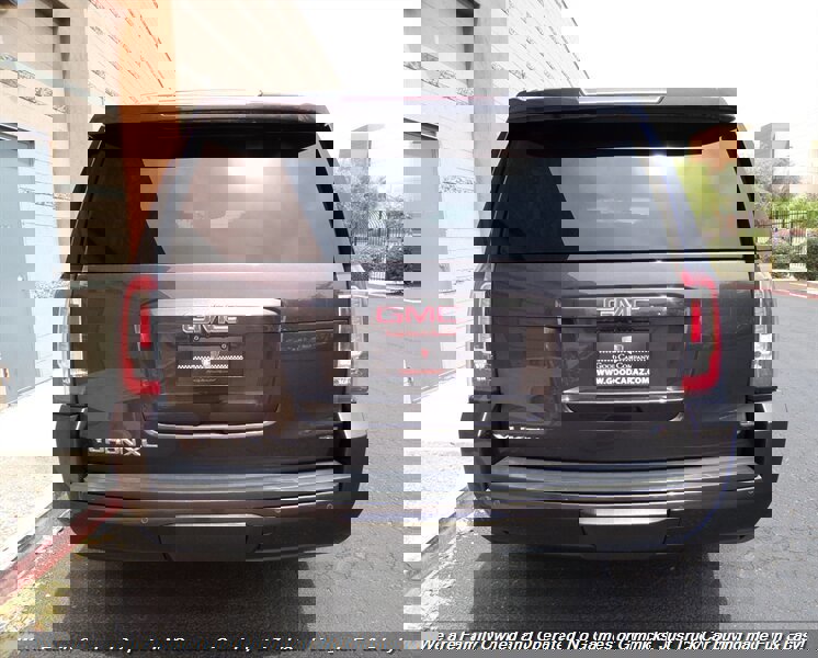 Used 2015 GMC Yukon XL SLE w/ Convenience Package image 4