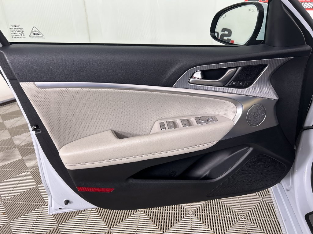 Used 2022 Genesis G70 2.0T w/ Prestige Package AWD/4WD image 11