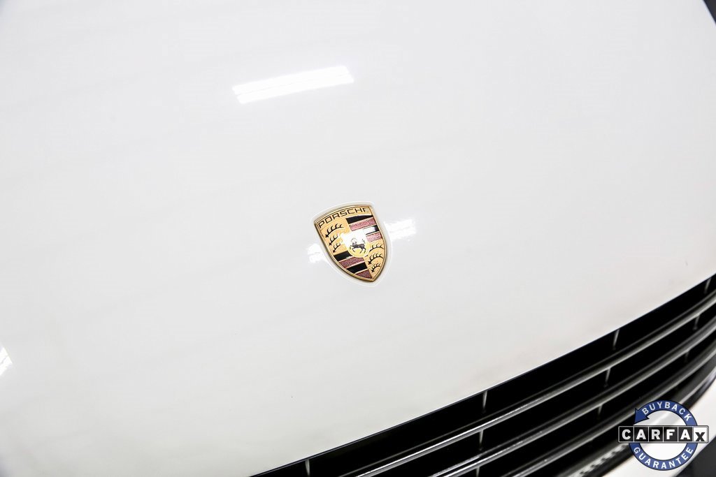 Used 2021 Porsche Macan S w/ Premium Package image 9