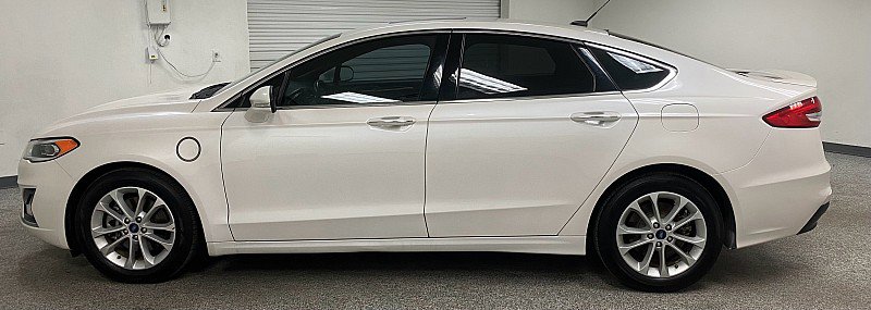 Used 2020 Ford Fusion Energi Titanium image 8