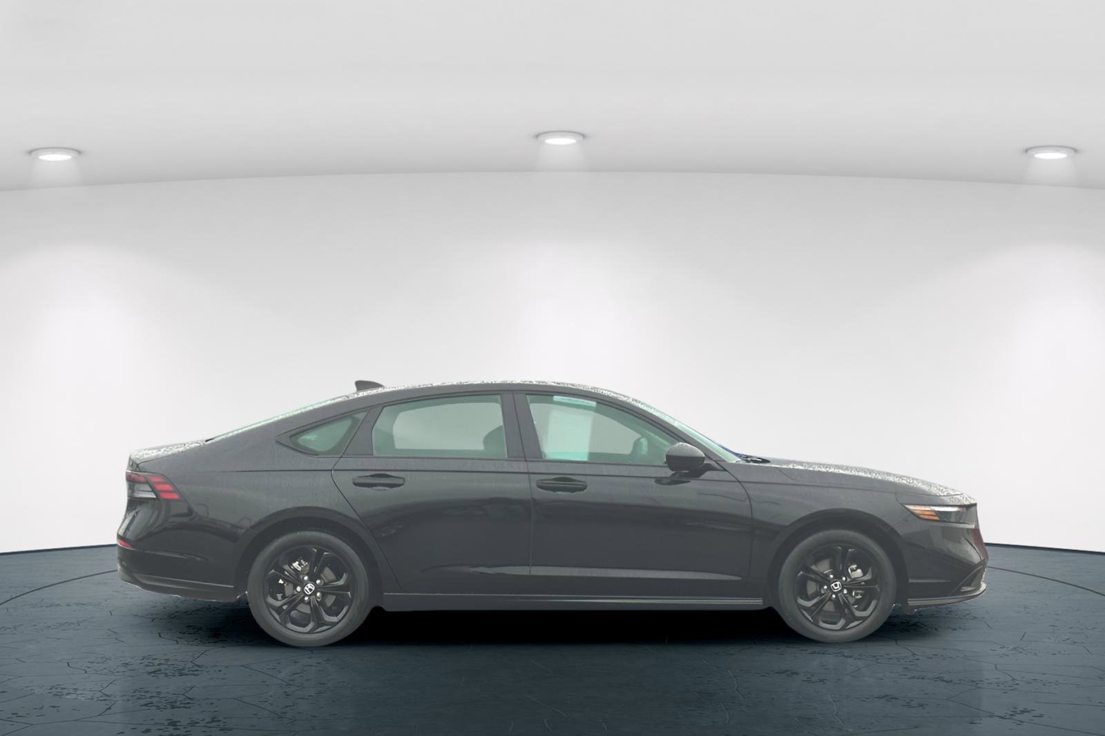 Certified 2025 Honda Accord SE image 7