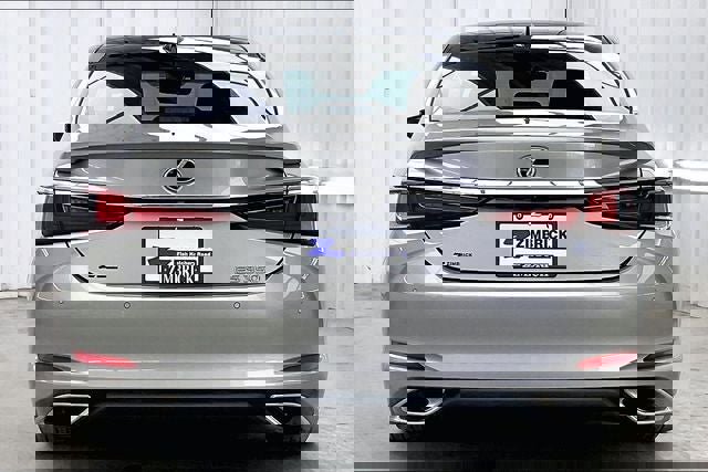 Used 2020 Lexus ES 350 350 Luxury image 4