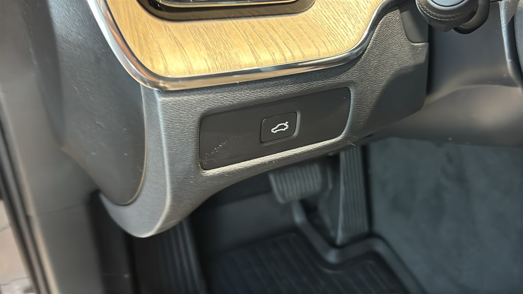 New 2027 Volvo XC60 B5 Plus AWD/4WD image 14
