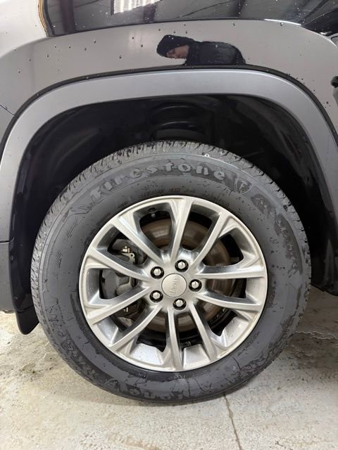 Used 2019 Jeep Cherokee Latitude Plus w/ Cold Weather Group image 12