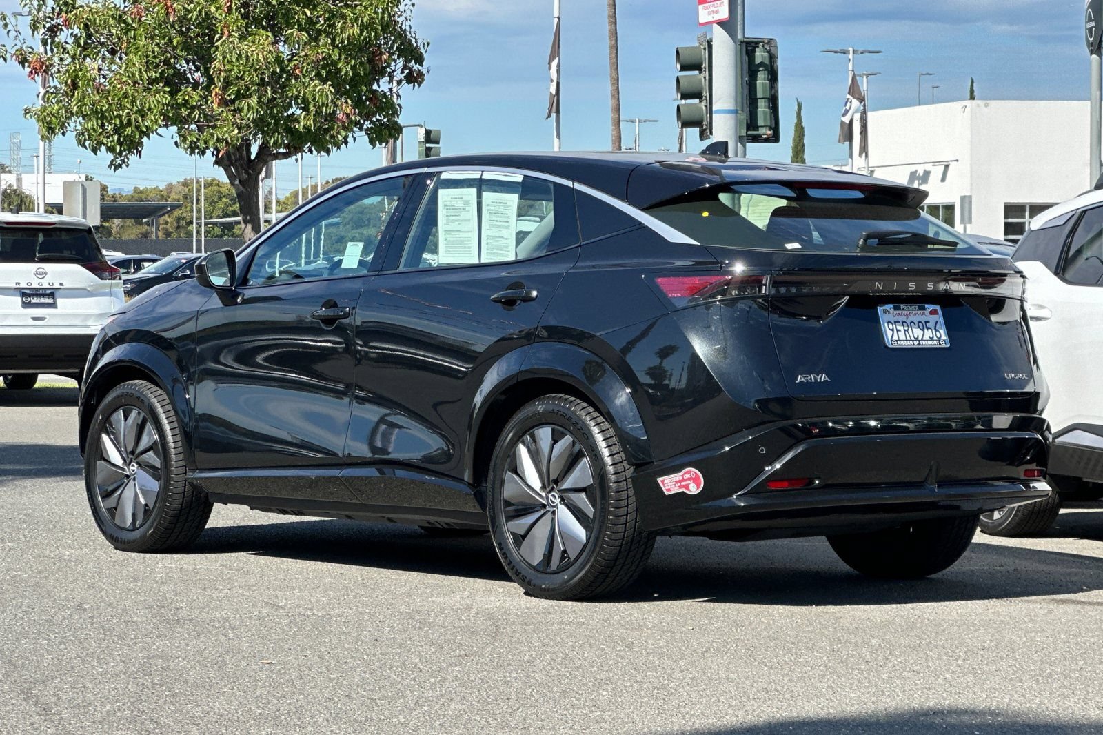 Certified 2023 Nissan Ariya FWD image 6
