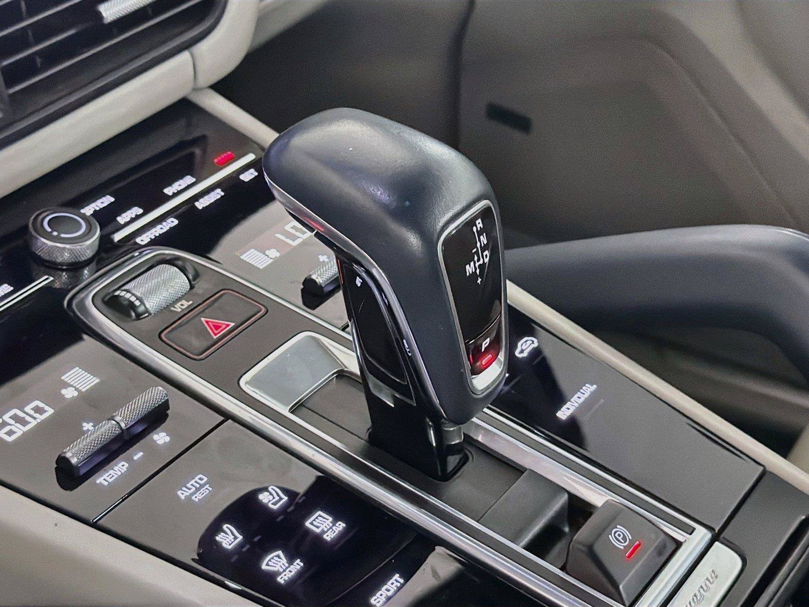 Certified 2020 Porsche Cayenne AWD/4WD image 34