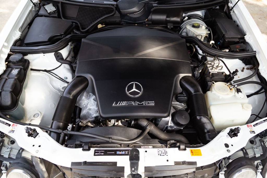 Used 2000 Mercedes-Benz E 55 AMG Sedan image 40