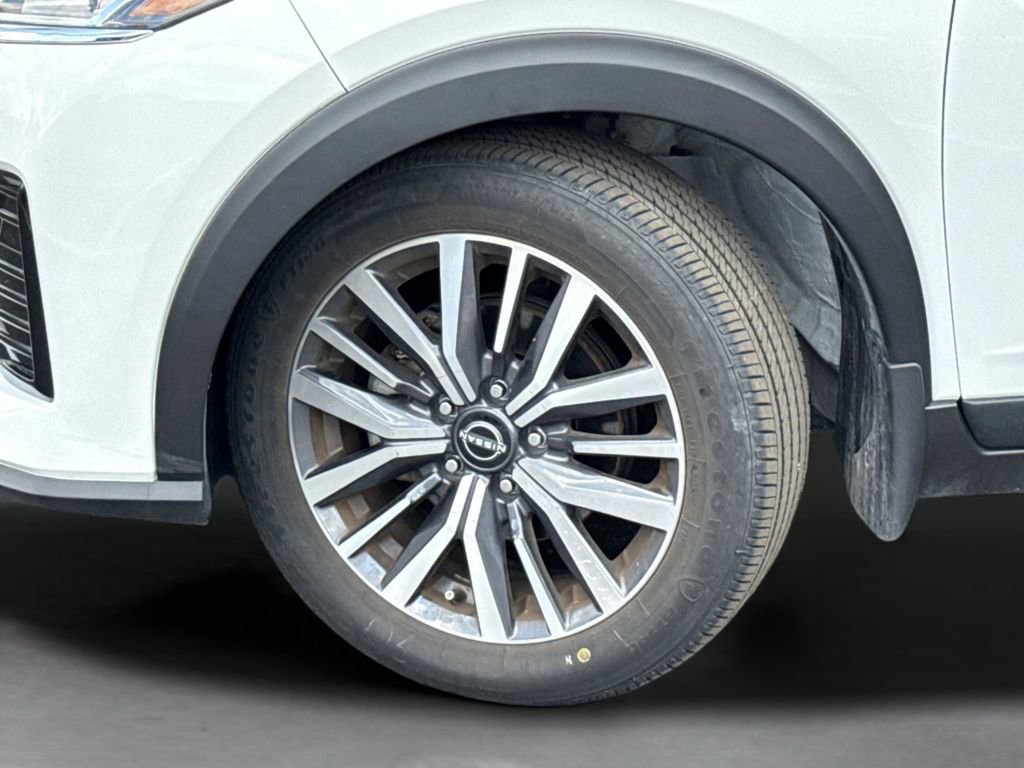 Certified 2024 Nissan Kicks SV image 43