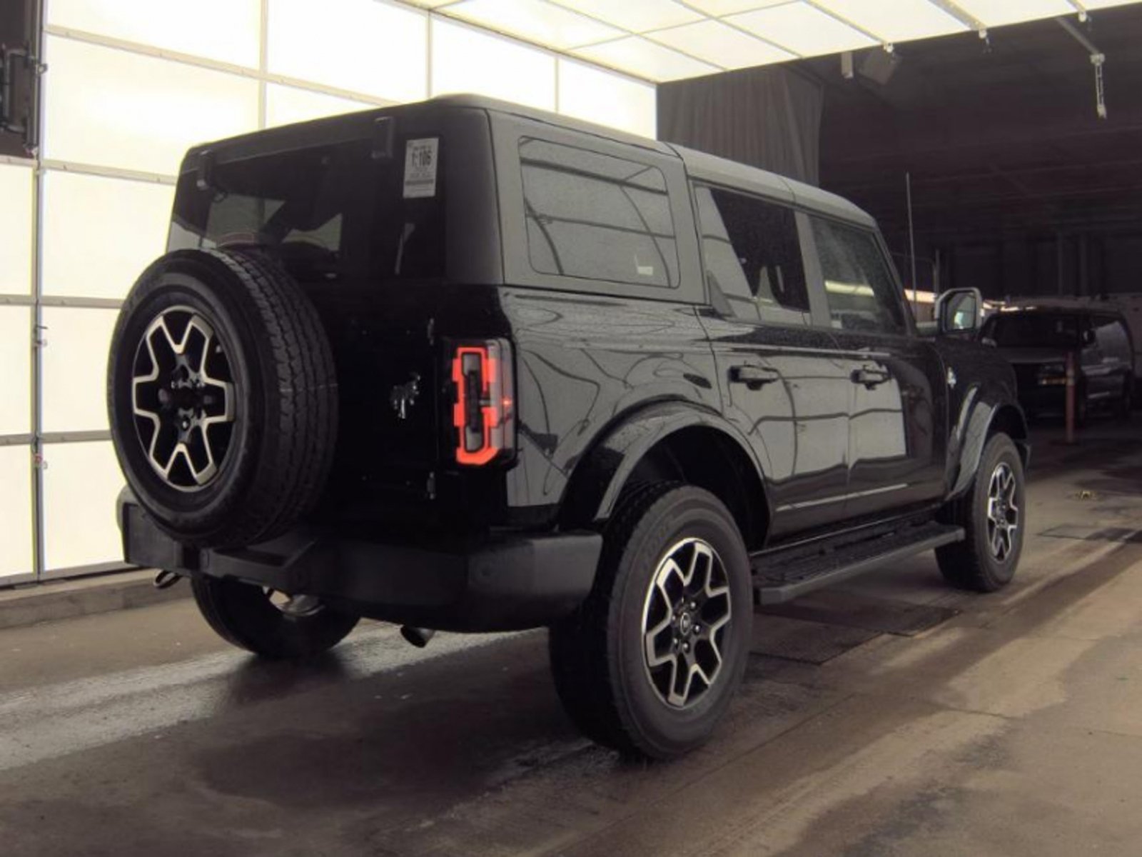 Used 2023 Ford Bronco Outer Banks AWD/4WD image 5